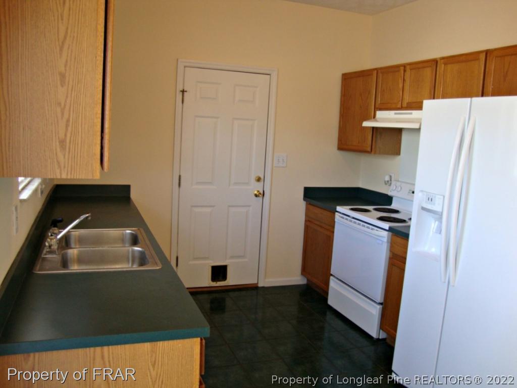 3930 Constance Road Hope Mills, NC 28348 - Photo 8 of 28 Gallery Image 8