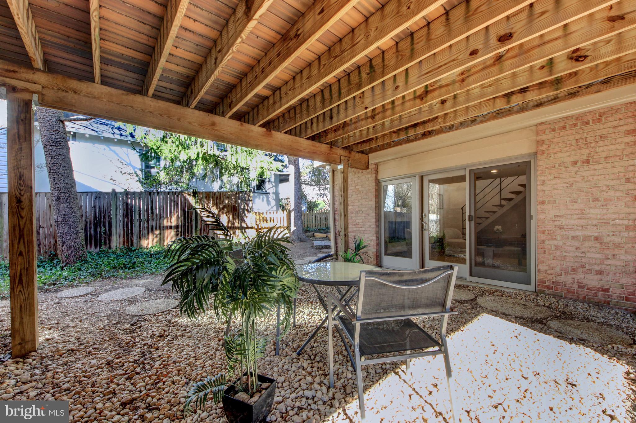 5814 MacArthur Boulevard Northwest Washington, DC 20016 - Photo 21 of 31 Outdoor seating area