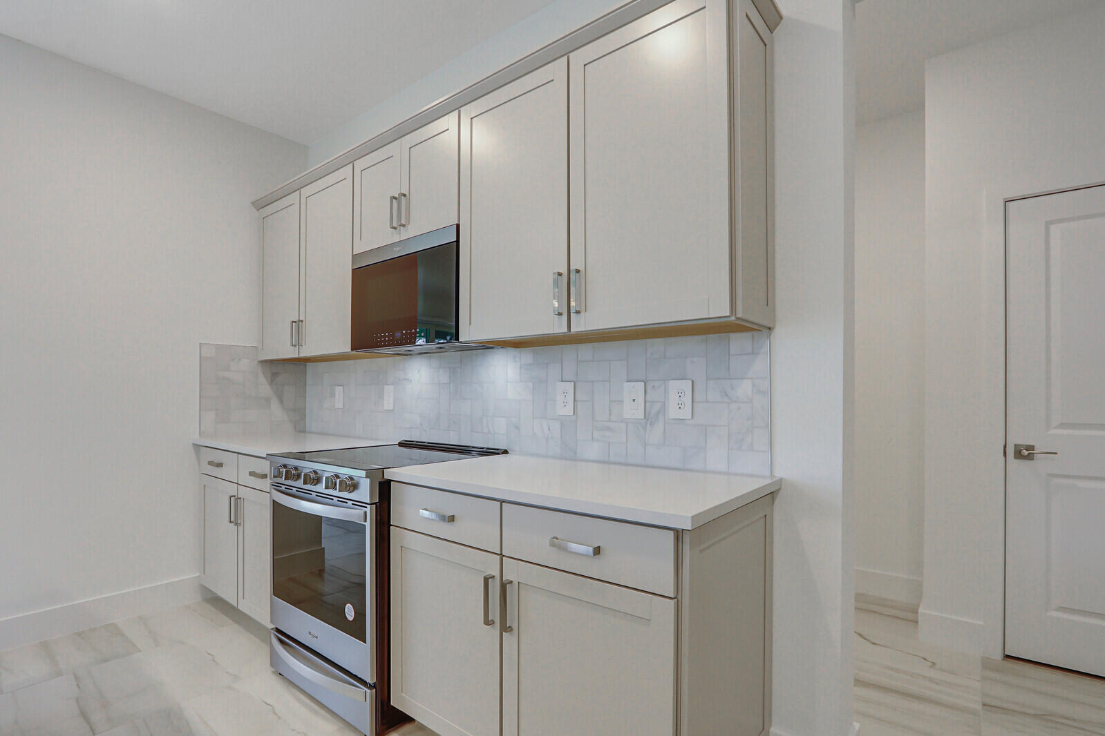 7141 Southeast Park Trace Stuart, FL 34997 - Photo 13 of 46 .