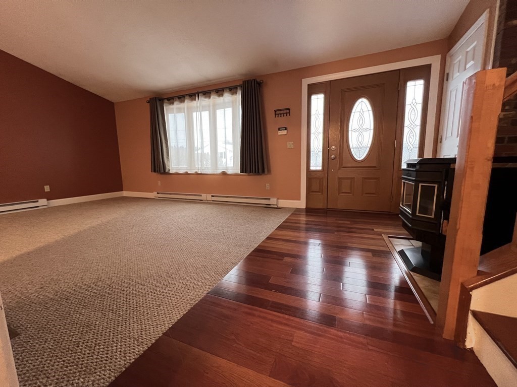 86 Lapa Farm Road Chicopee, MA 01013 - Photo 2 of 32 Gallery Image 2