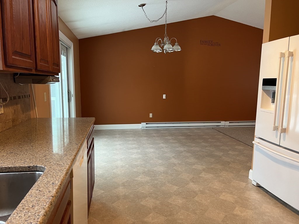 86 Lapa Farm Road Chicopee, MA 01013 - Photo 8 of 32 Gallery Image 8