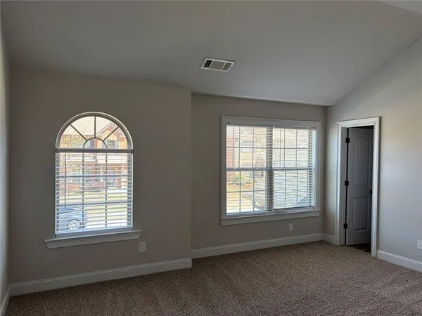 $3,100 | 410 Live Oak Pass, Loganville, GA 30052