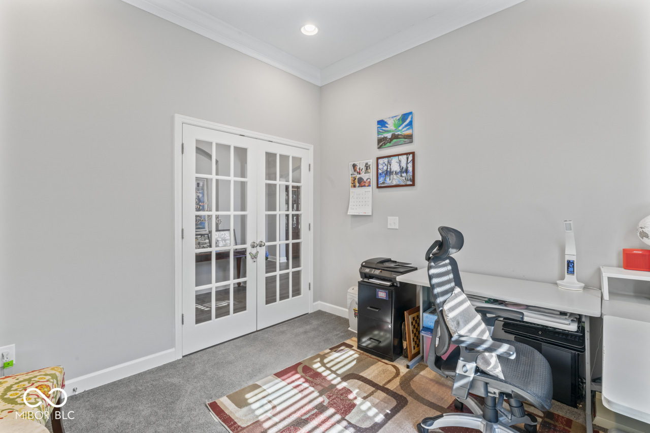 10780 Creekbed Circle Fishers, IN 46038 - Photo 11 of 54