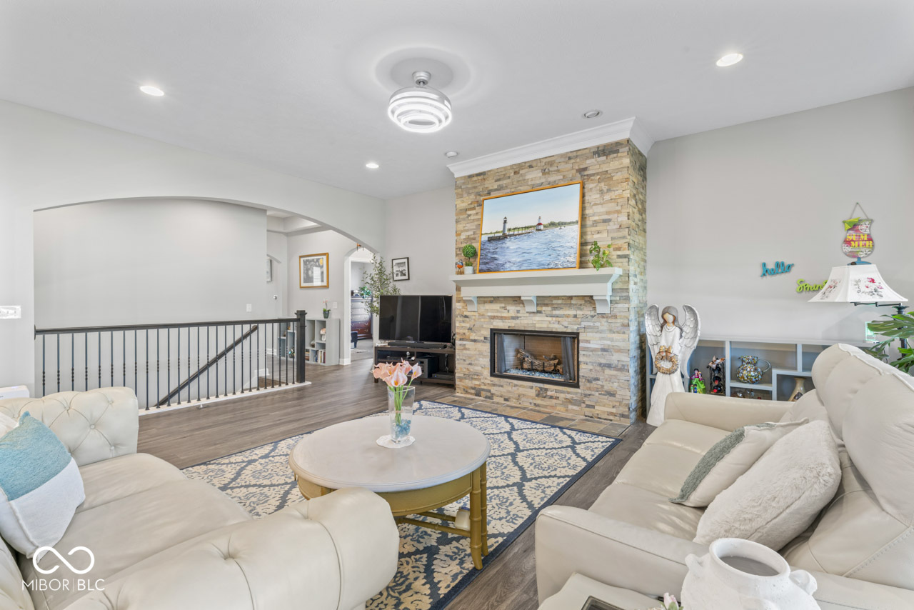 10780 Creekbed Circle Fishers, IN 46038 - Photo 16 of 54