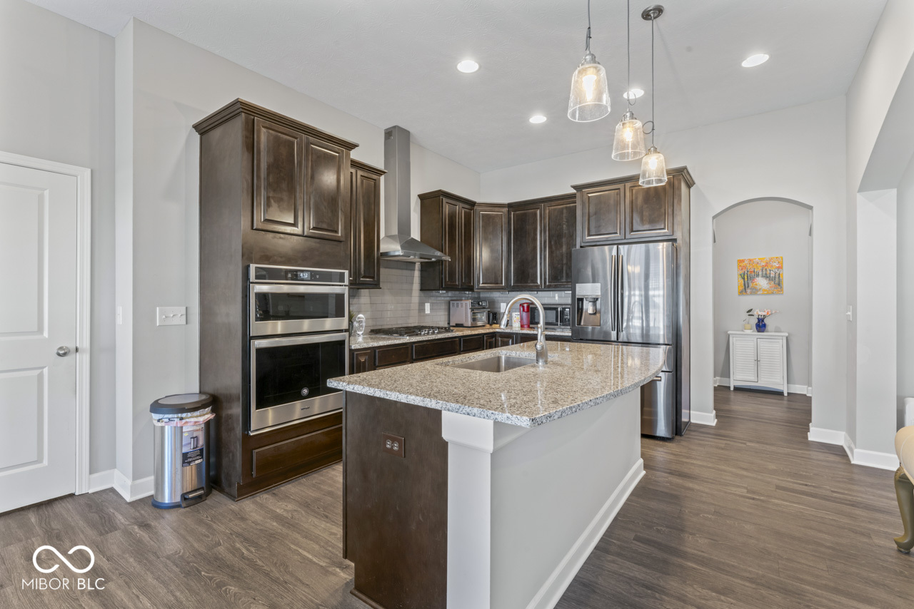 10780 Creekbed Circle Fishers, IN 46038 - Photo 17 of 54