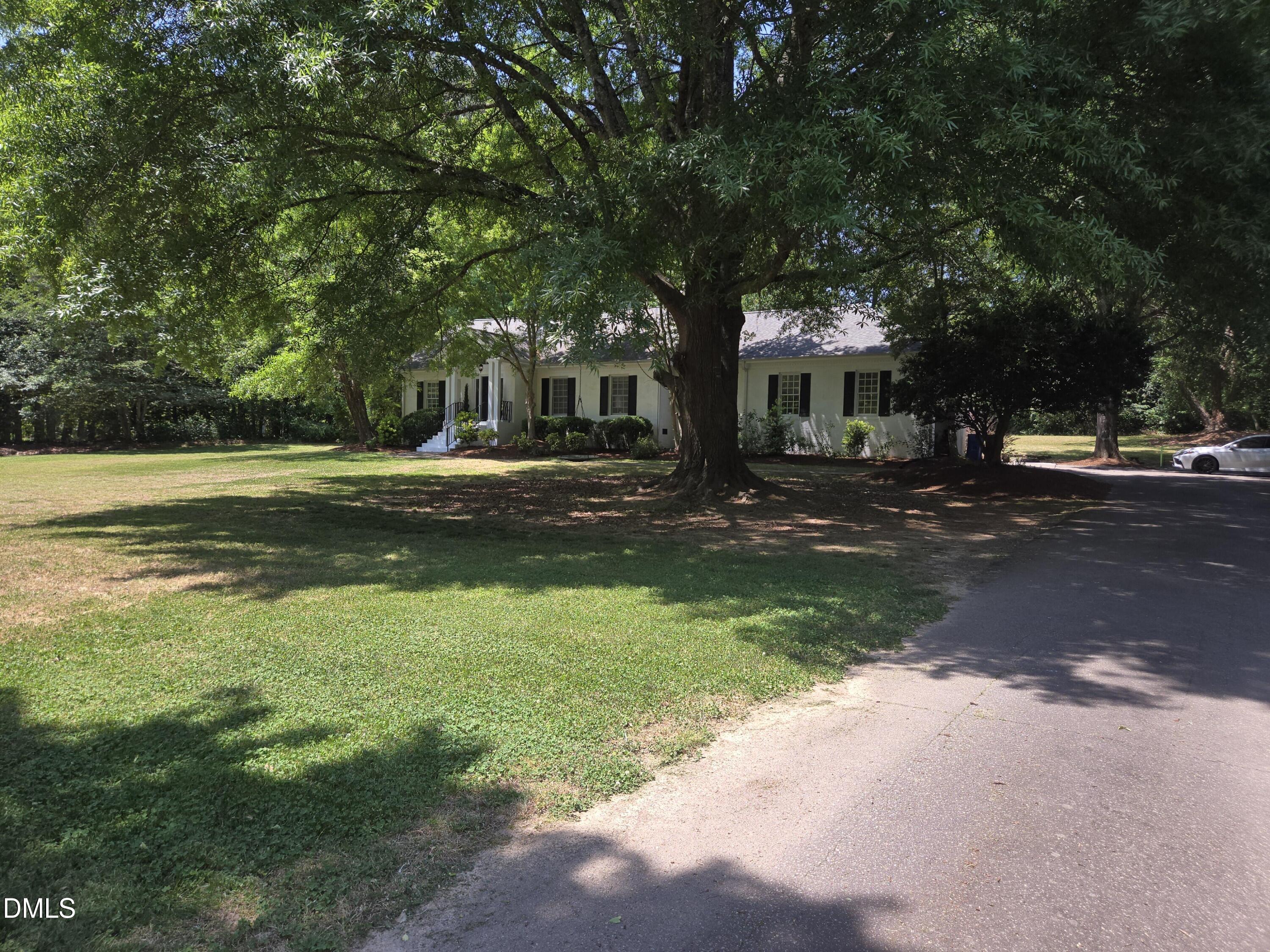 5516 Den Heider Way Raleigh, NC 27606 - Photo 4 of 53 4