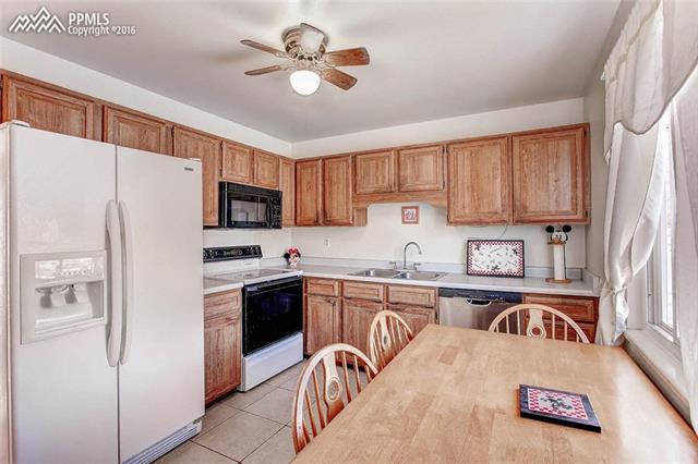 4740 Cheerful Road Colorado Springs, CO 80917 - Photo 7 of 17