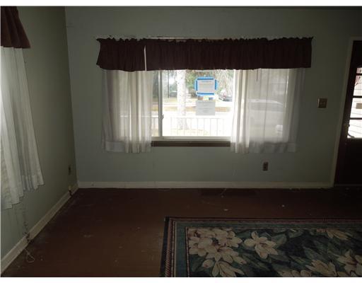 1704 South Center Boulevard Springfield, OH 45506 - Photo 3 of 9
