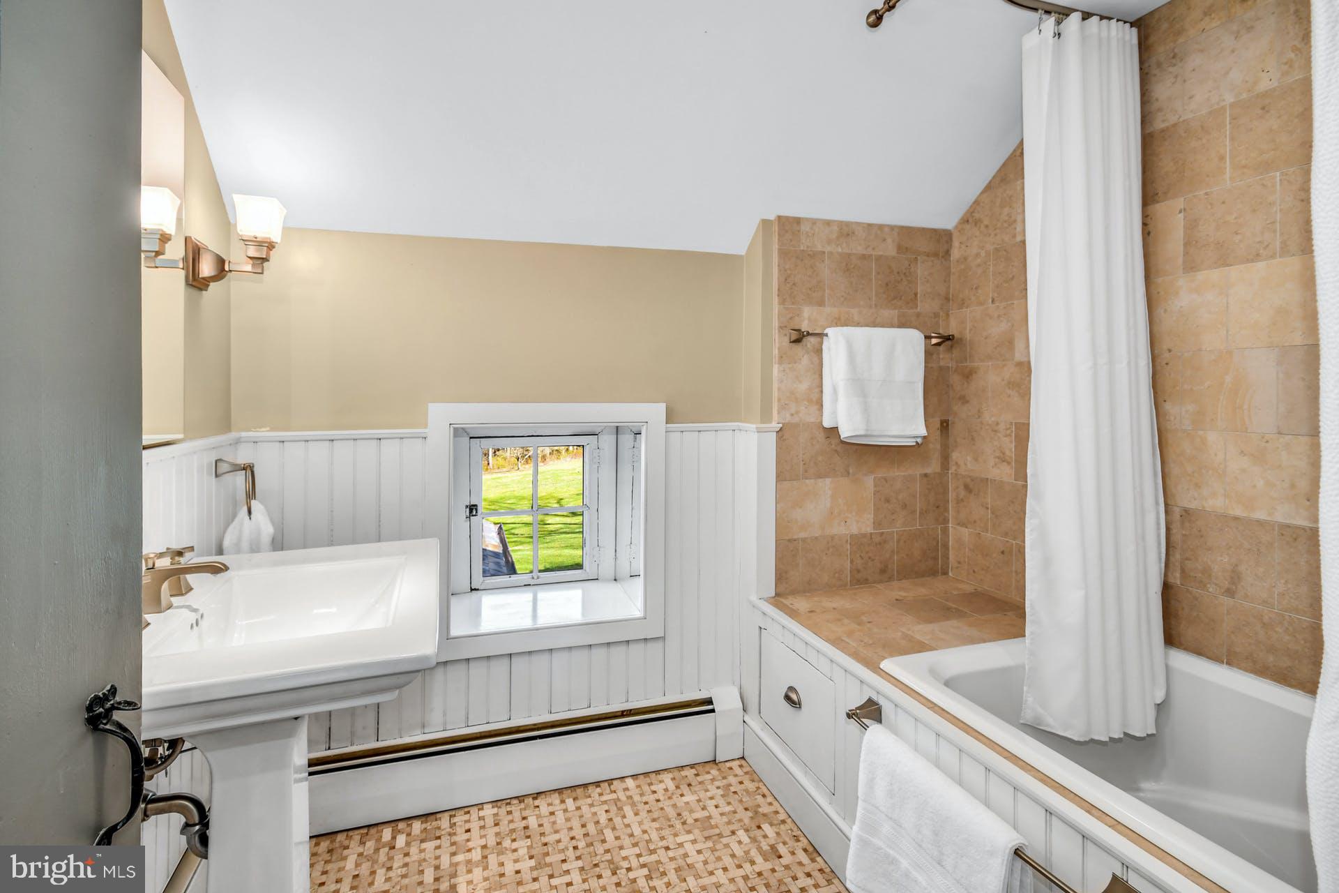 2807 Wassergass Road Hellertown, PA 18055 - Photo 19 of 29 Gallery Image 19