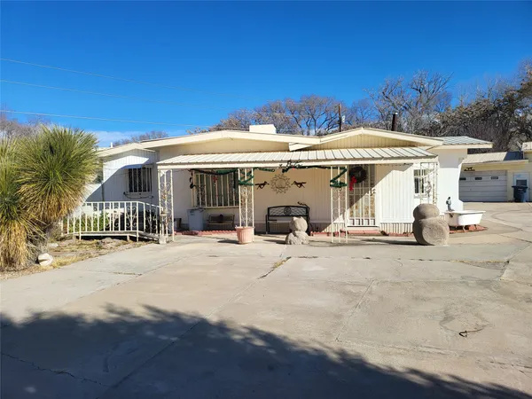 $225,000 | 8 County Road 006, Espanola, NM 87532