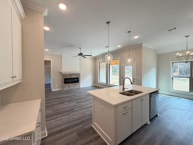 $312,280 | 213 Anderson Oaks Drive, Pearl, MS 39208