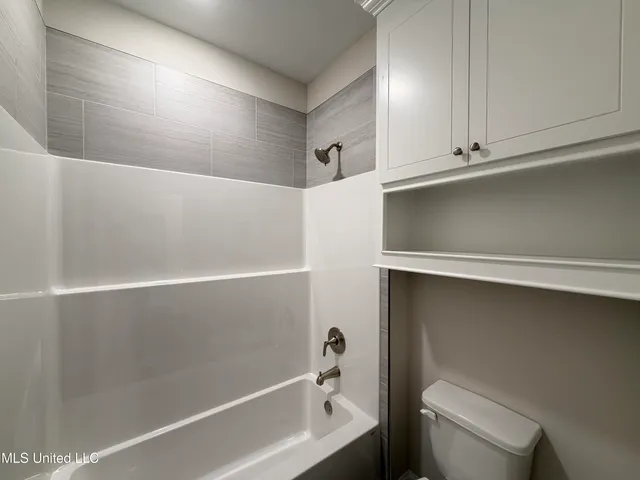 $312,280 | 213 Anderson Oaks Drive, Pearl, MS 39208