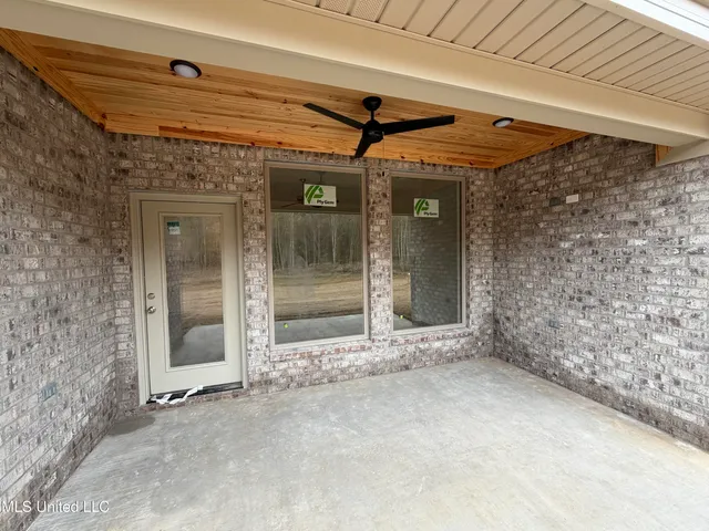 $312,280 | 213 Anderson Oaks Drive, Pearl, MS 39208