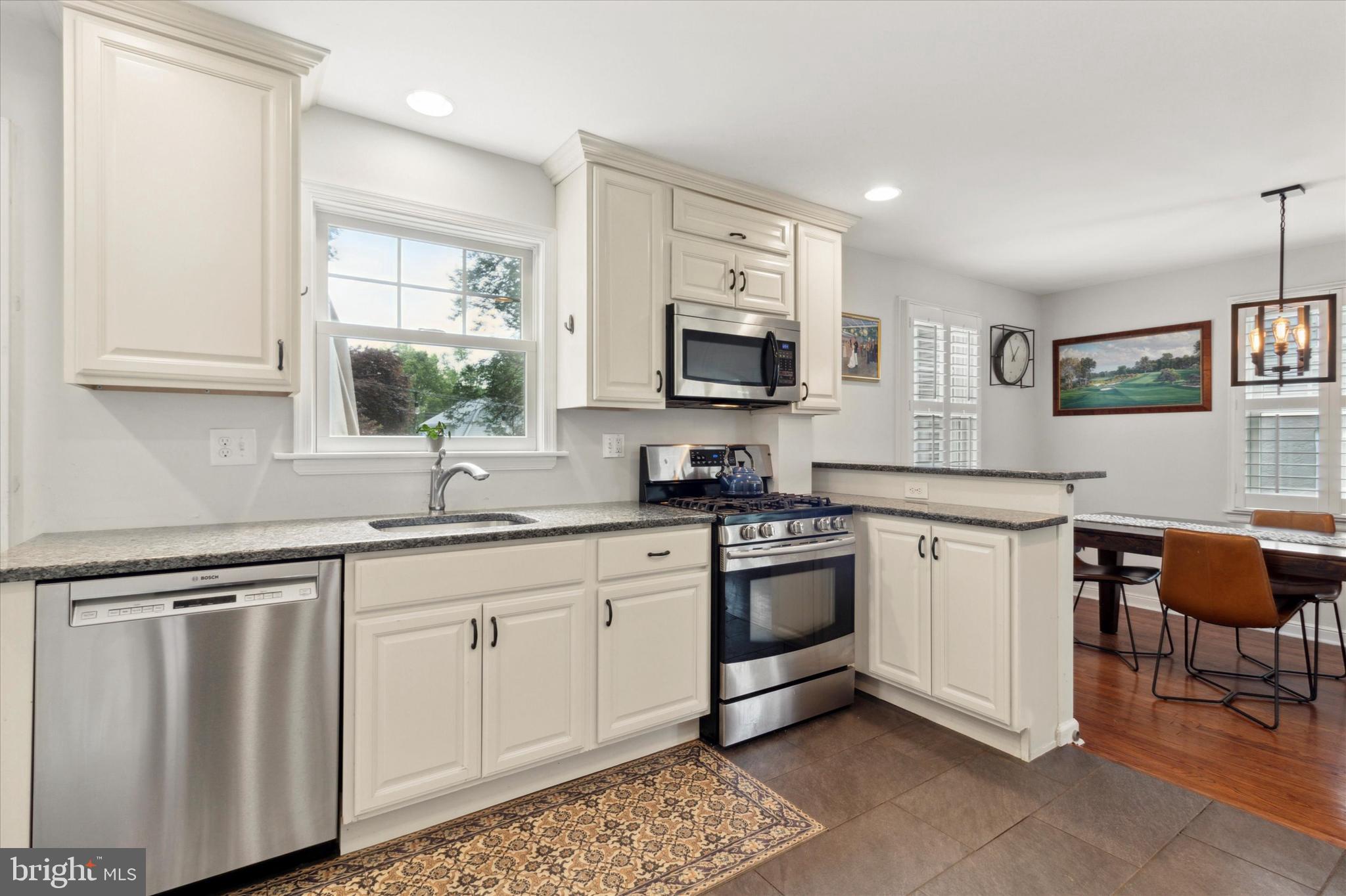 131 Decatur Road Havertown, PA 19083 - Photo 17 of 33