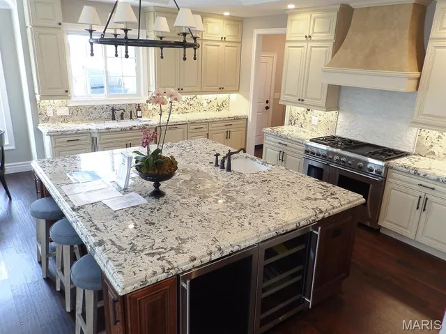 $1,799,000 | 267 St Andrews Drive, St. Albans, MO 63073