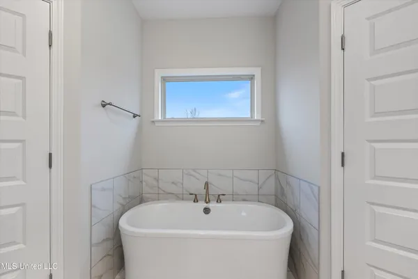 $379,900 | 1734 Winningham Drive, Hernando, MS 38651