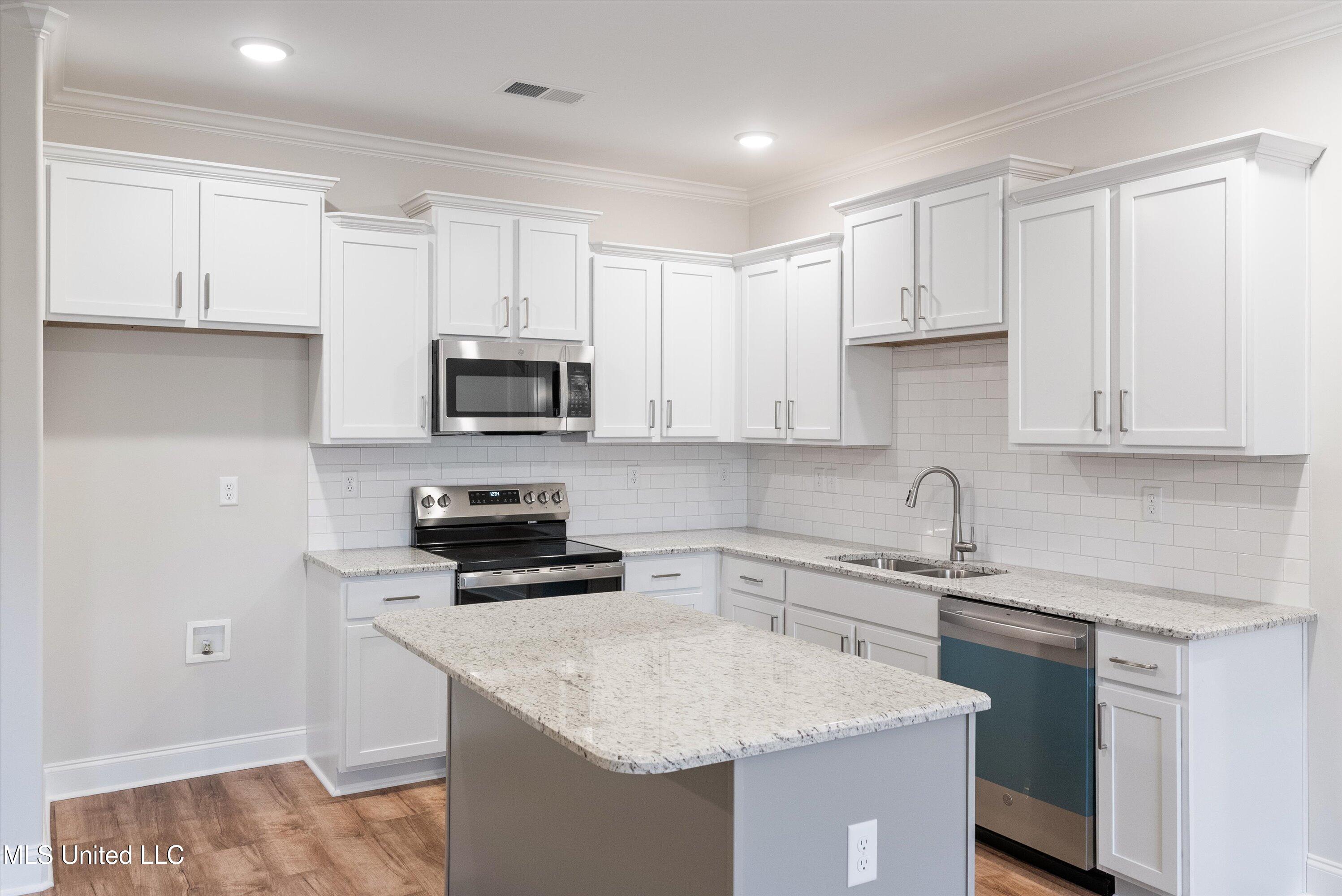 1734 Winningham Drive Hernando, MS 38651 - Photo 9 of 27 08-DSC03479