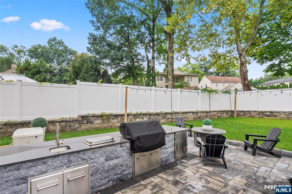 151 Stuart Street Paramus, NJ 07652 - Photo 41 of 49 Gallery Image 41