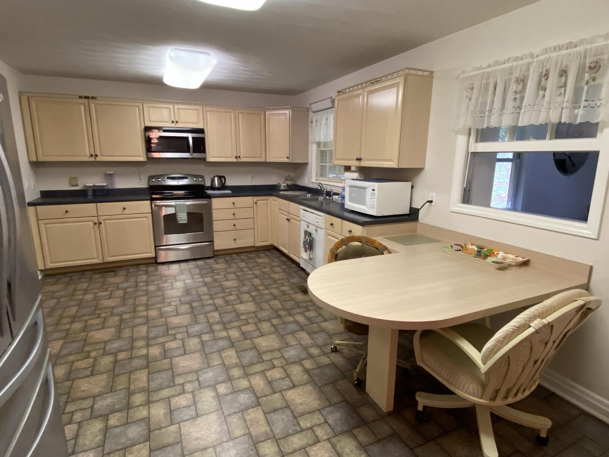 5378 Ferrum Mountain Road Callaway, VA 24067 - Photo 39 of 71 37 Kitchen (3)