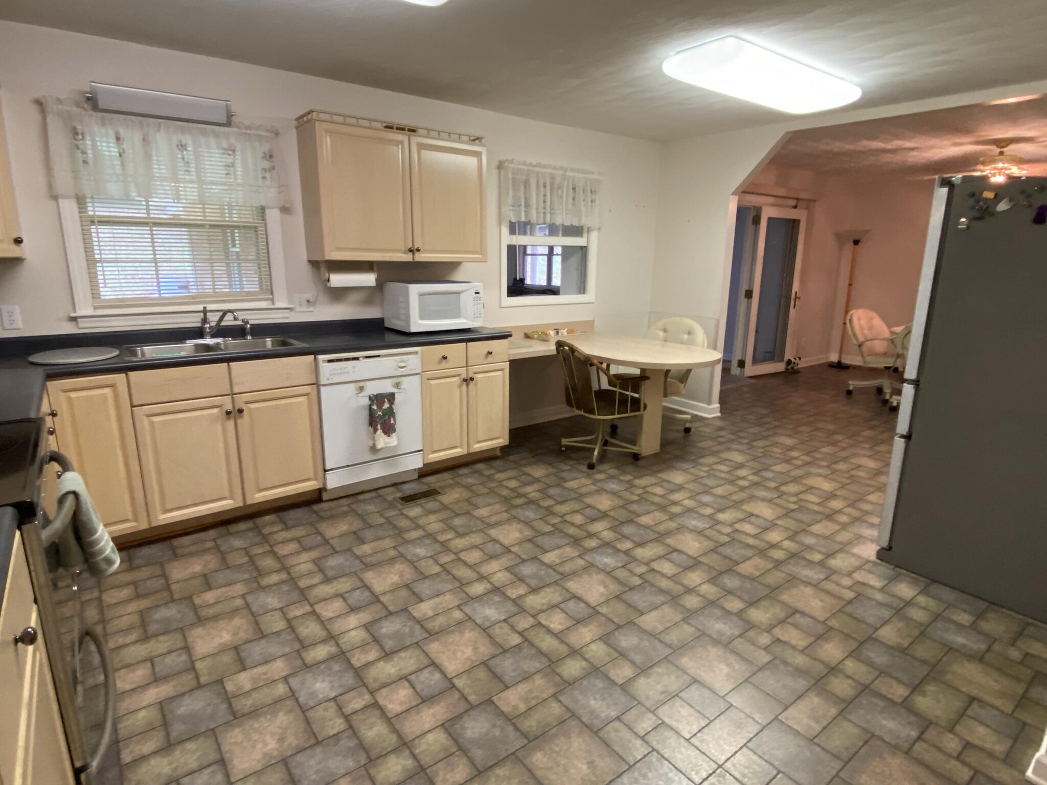 5378 Ferrum Mountain Road Callaway, VA 24067 - Photo 40 of 71 38 Kitchen (5)