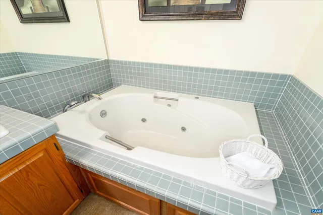 $495,000 | 1802 High Ridge, Roseland, VA 22967