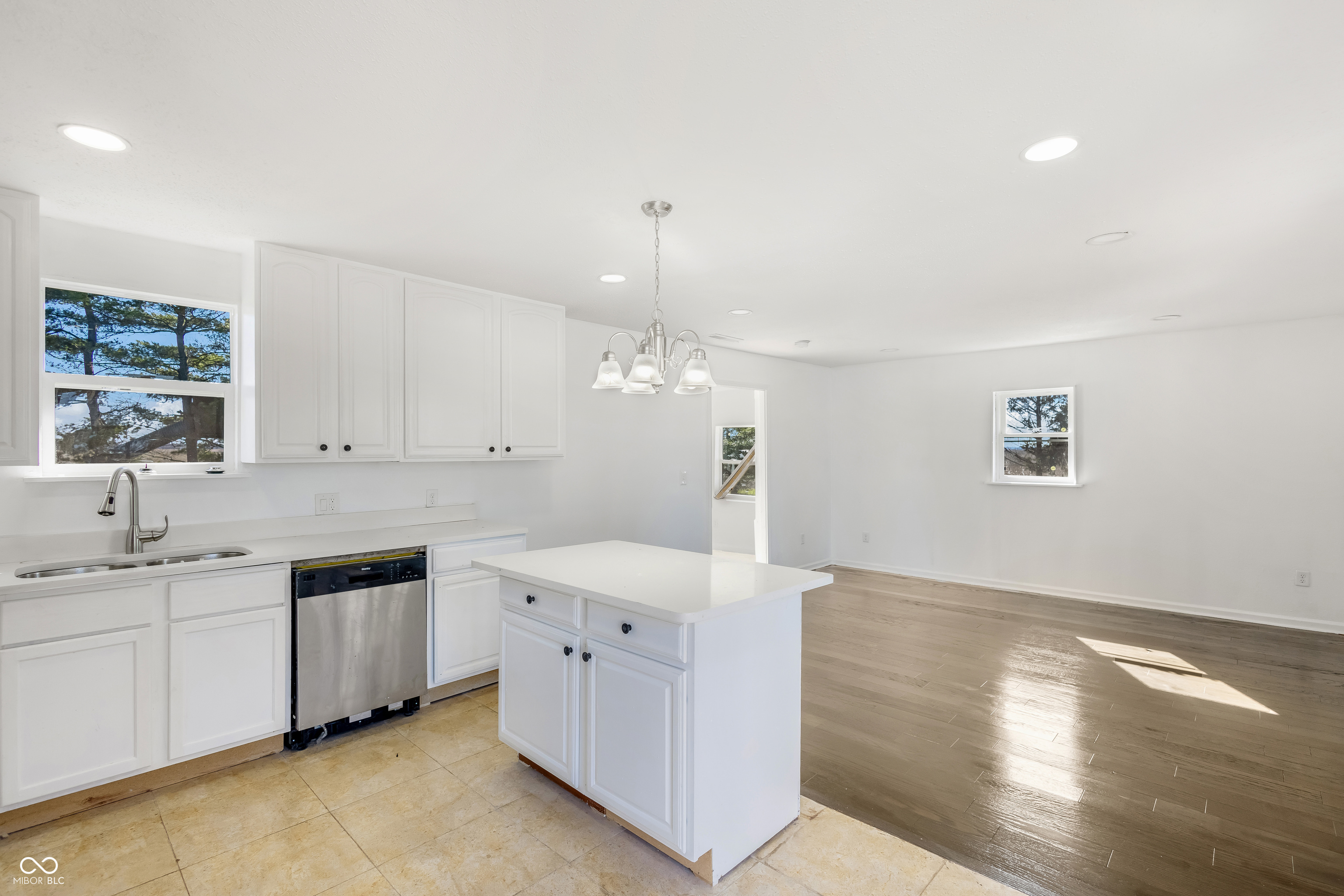 27440 Six Points Road Sheridan, IN 46069 - Photo 5 of 39 Gallery Image 5