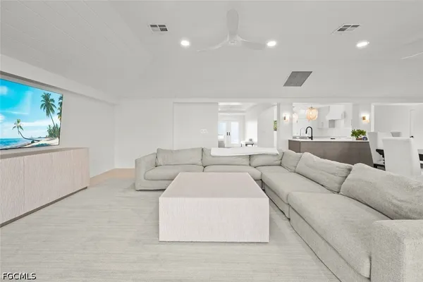 $2,900,000 | 1146 Golden Olive Court, Sanibel, FL 33957