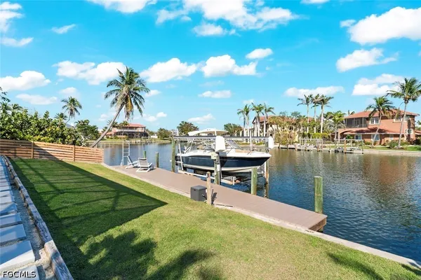 $2,900,000 | 1146 Golden Olive Court, Sanibel, FL 33957