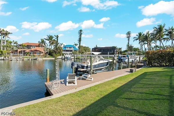 $2,900,000 | 1146 Golden Olive Court, Sanibel, FL 33957