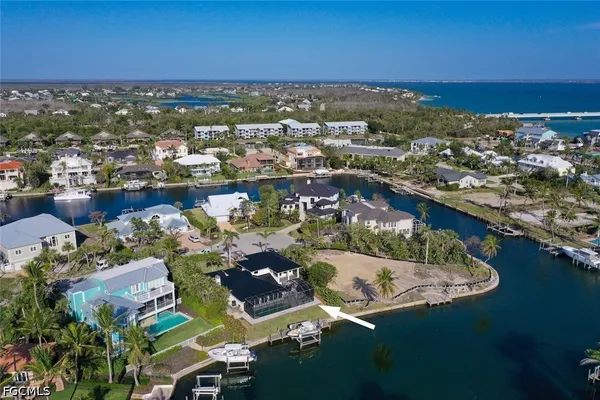 $2,900,000 | 1146 Golden Olive Court, Sanibel, FL 33957