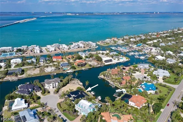 $2,900,000 | 1146 Golden Olive Court, Sanibel, FL 33957