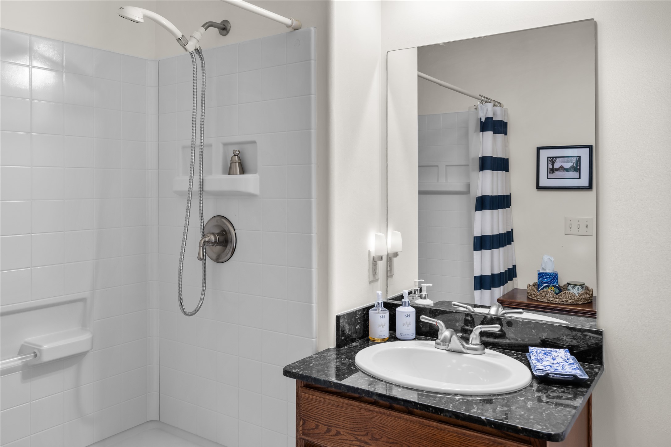 500 Rodeo Road, Unit 1212 Santa Fe, NM 87505 - Photo 14 of 16 2nd bathroom with walk-in shower