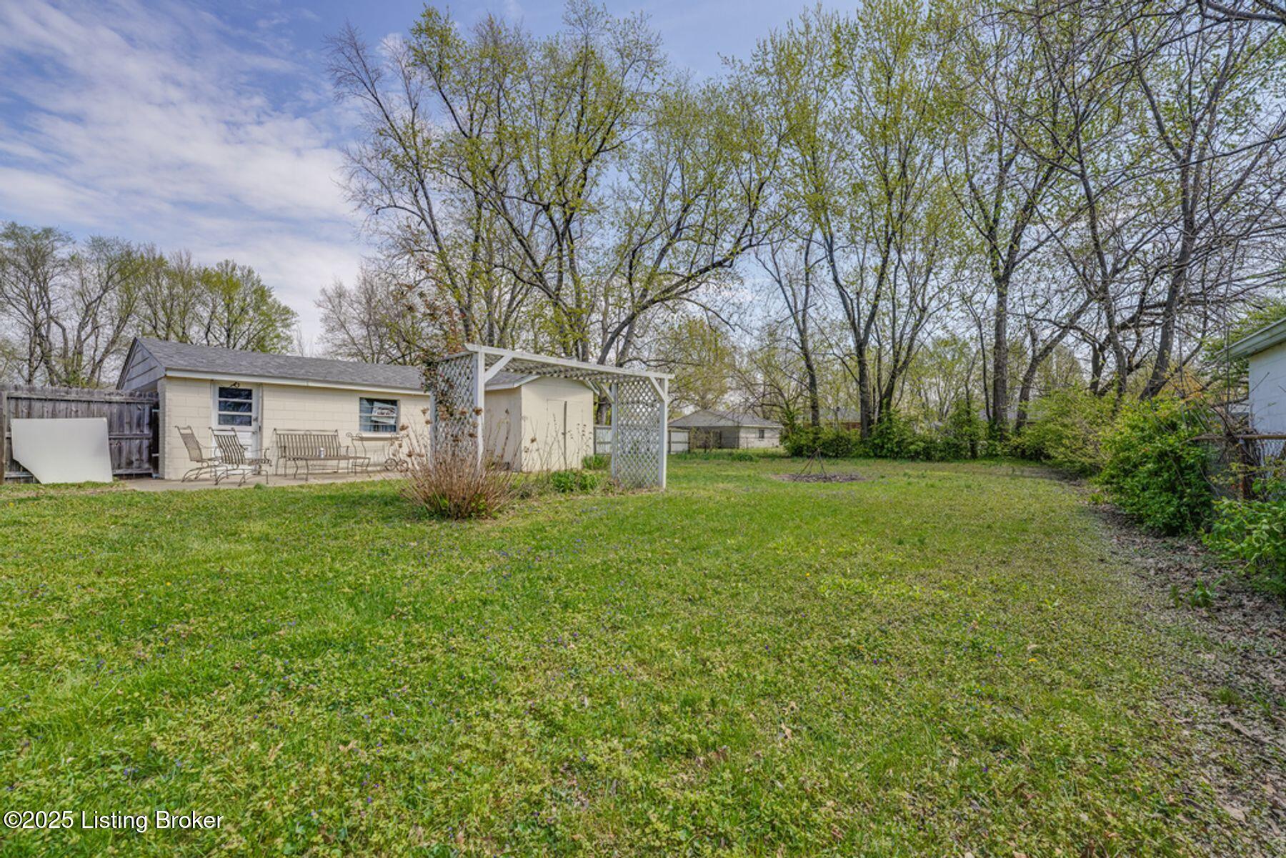8509 Robbins Road Louisville, KY 40258 - Photo 23 of 24 photo_online_023