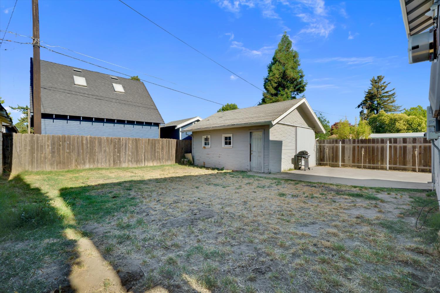 403 South Acacia Avenue Ripon, CA 95366 - Photo 31 of 34