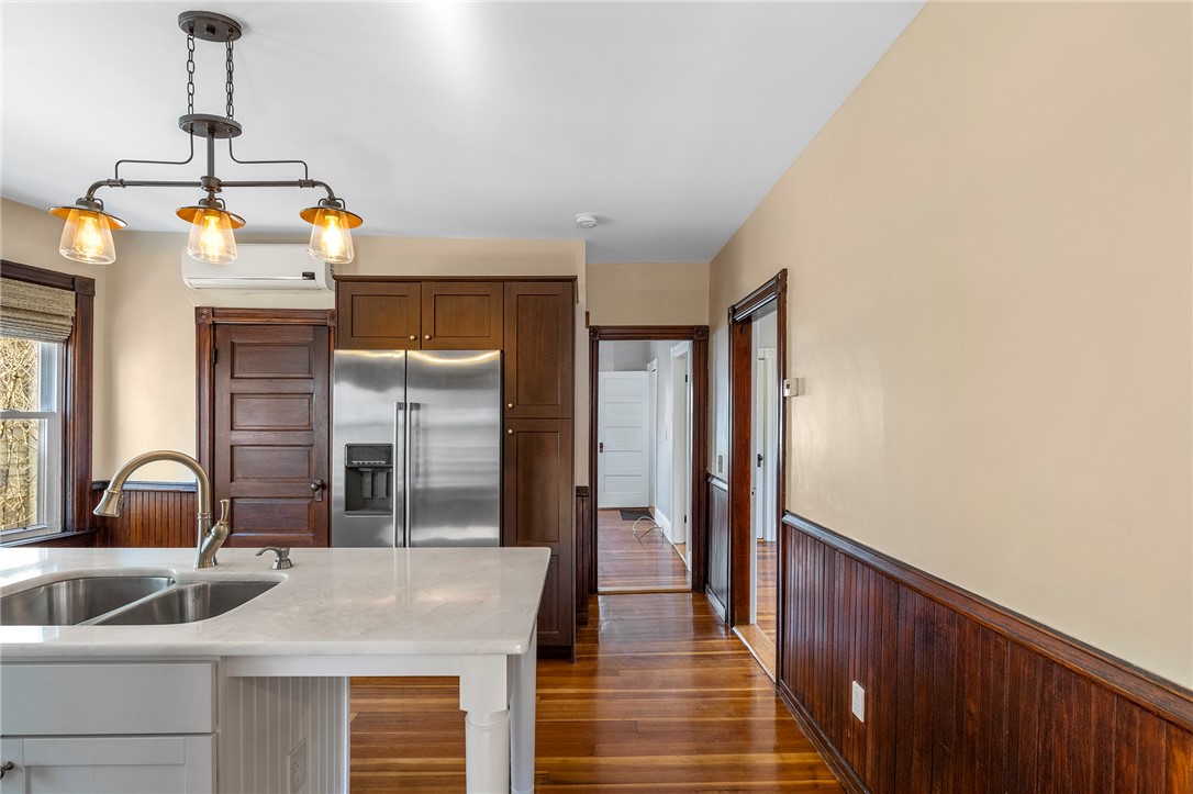 129 10th Street, Unit 1 Providence, RI 02906 - Photo 3 of 35