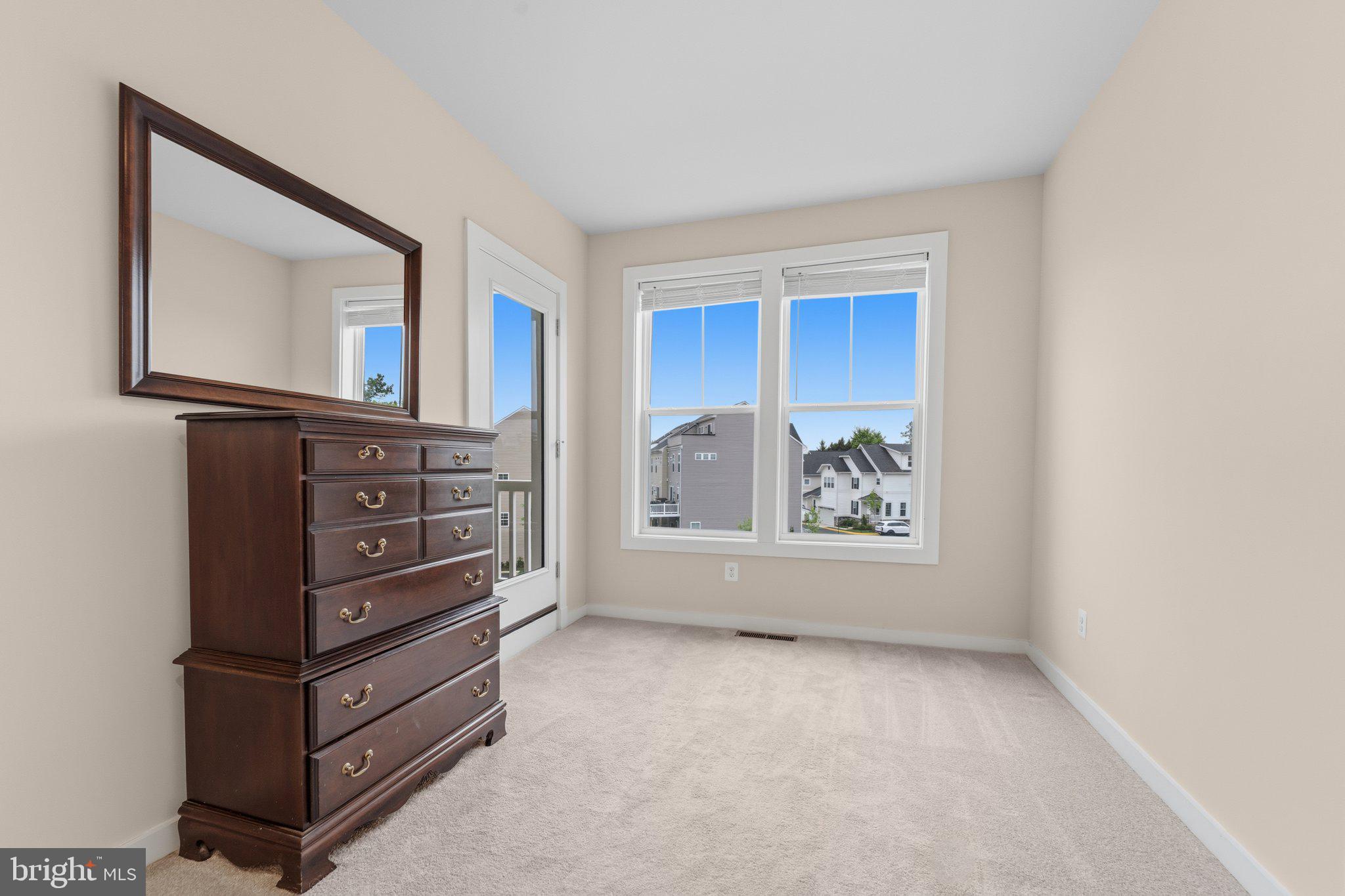 43733 Hay Road Ashburn, VA 20147 - Photo 16 of 35 sitting room