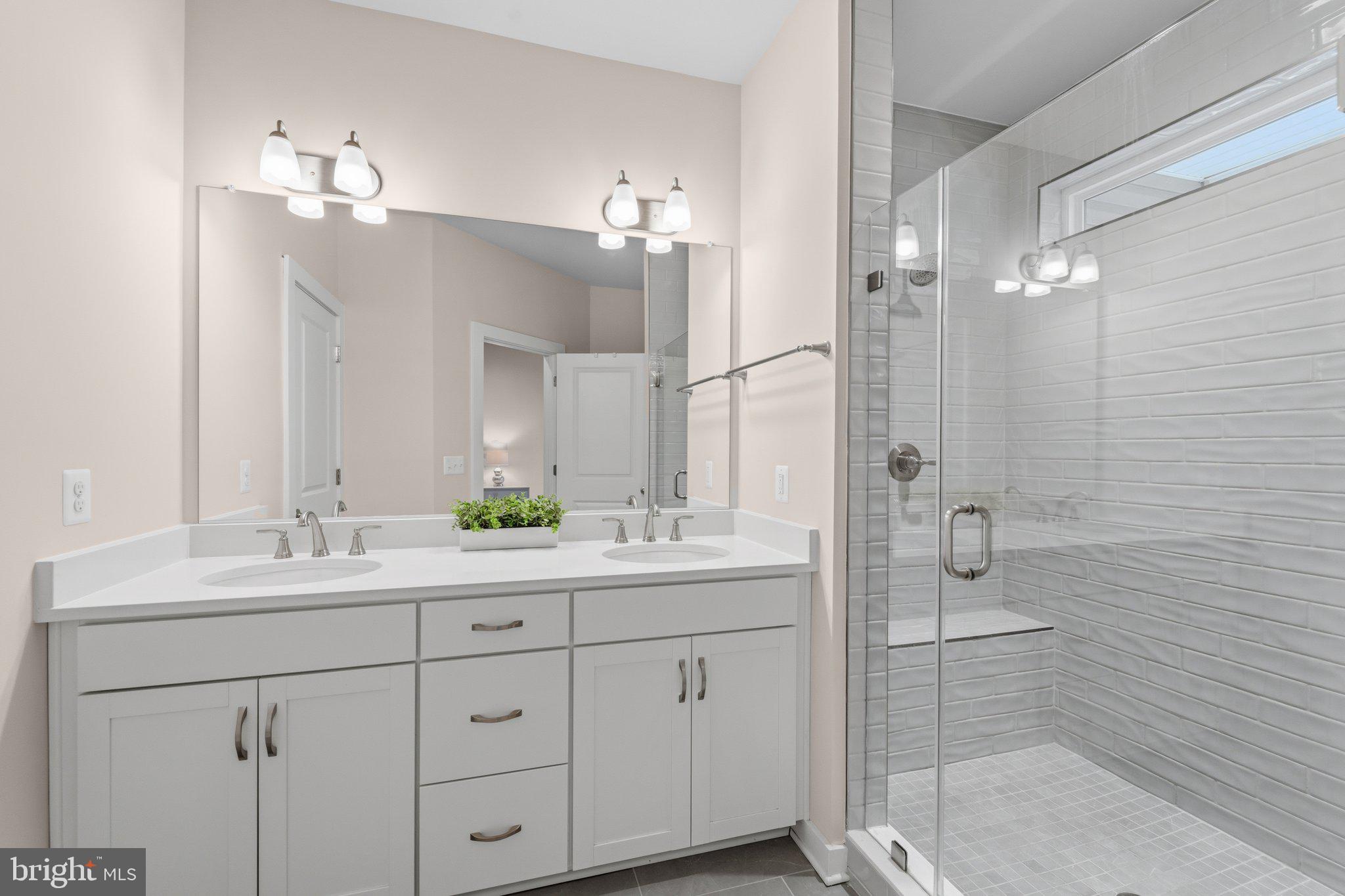 43733 Hay Road Ashburn, VA 20147 - Photo 17 of 35 primary bath