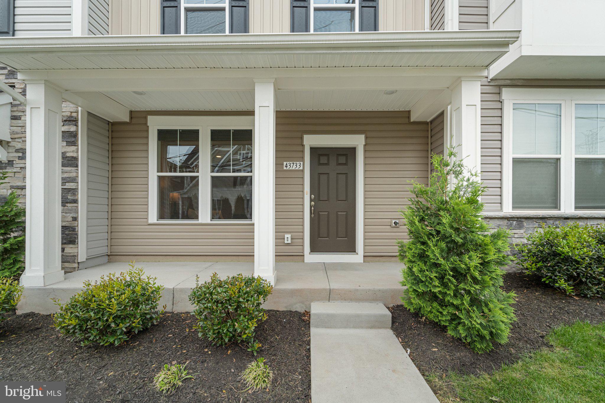 43733 Hay Road Ashburn, VA 20147 - Photo 3 of 35