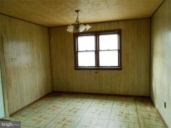 42 Langoma Road Elverson, PA 19520 - Photo 3 of 7 Gallery Image 3