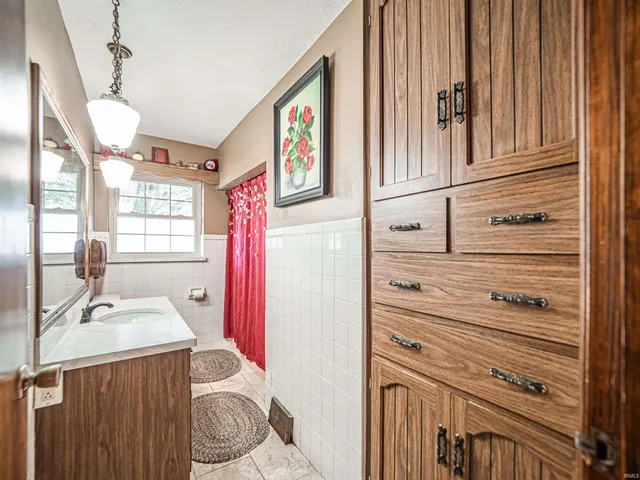 $349,900 | 9830 Winery Road, Wadesville, IN 47638