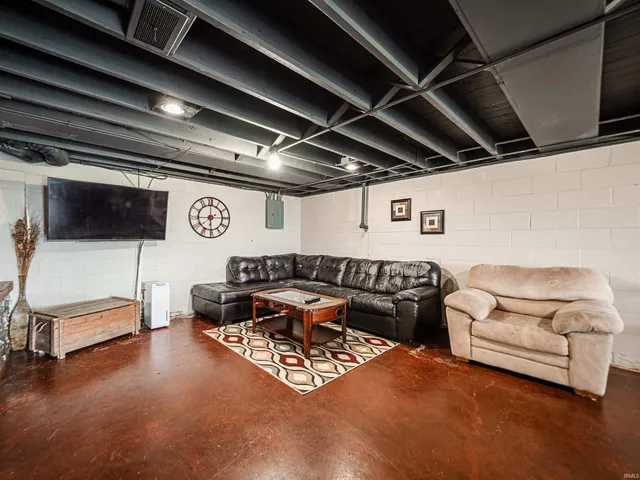 $349,900 | 9830 Winery Road, Wadesville, IN 47638