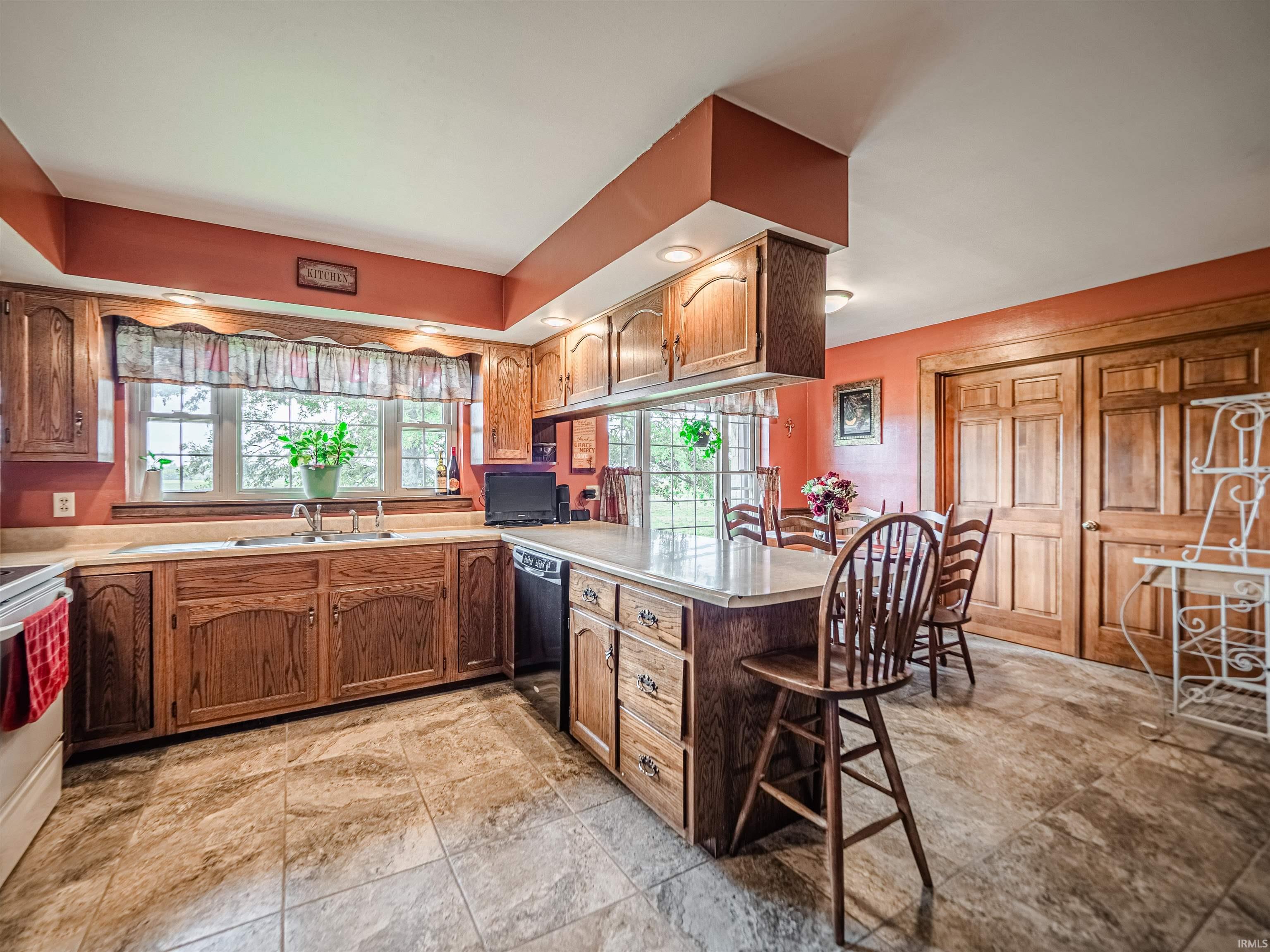 9830 Winery Road Wadesville, IN 47638 - Photo 6 of 35