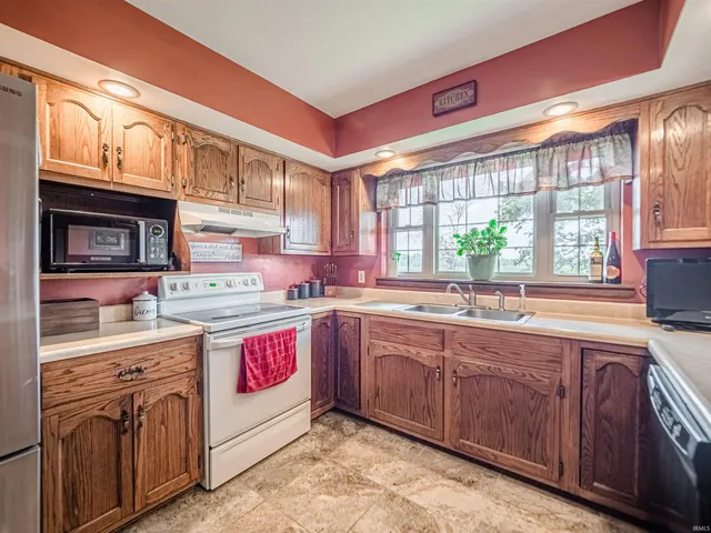 $349,900 | 9830 Winery Road, Wadesville, IN 47638