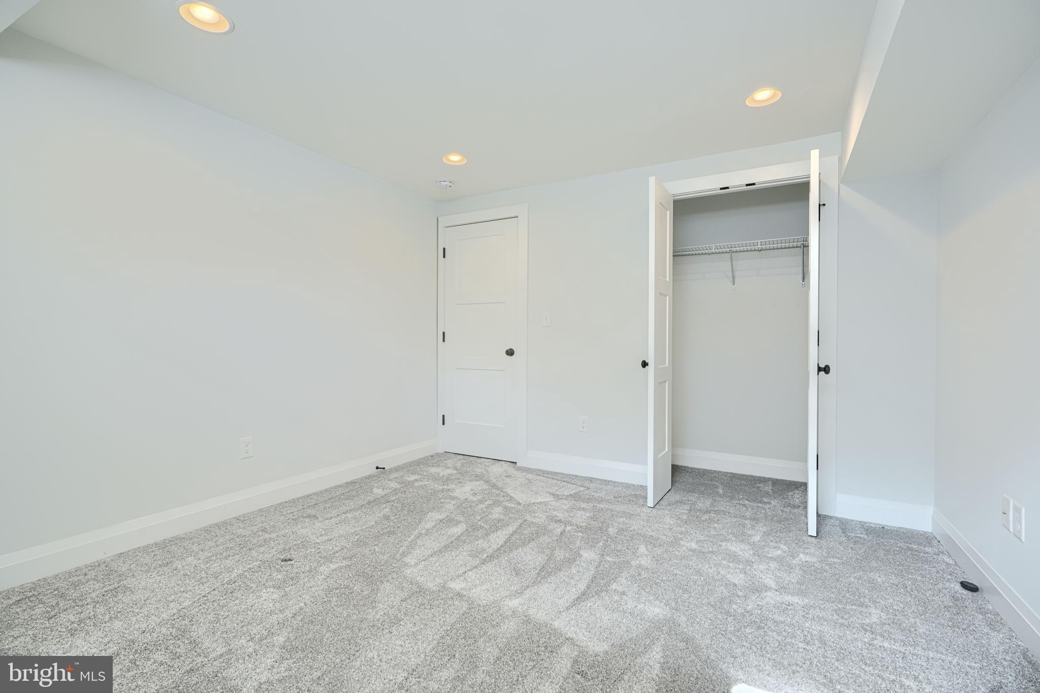 602 South Potomac Street Baltimore, MD 21224 - Photo 19 of 27