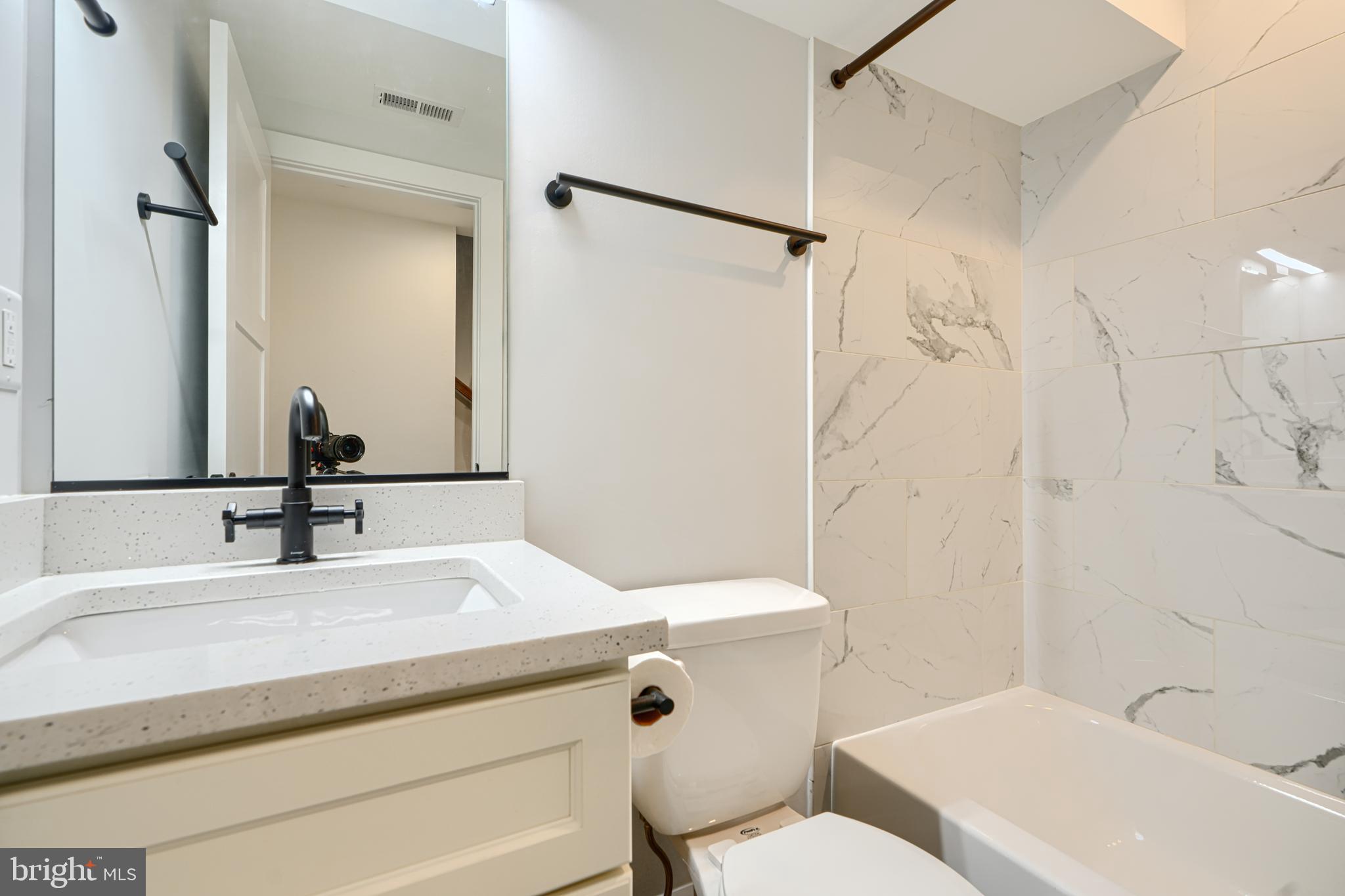 602 South Potomac Street Baltimore, MD 21224 - Photo 20 of 27