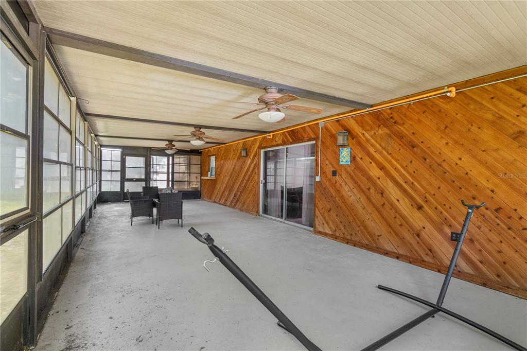 207 West Wheeler Road Seffner, FL 33584 - Photo 35 of 43