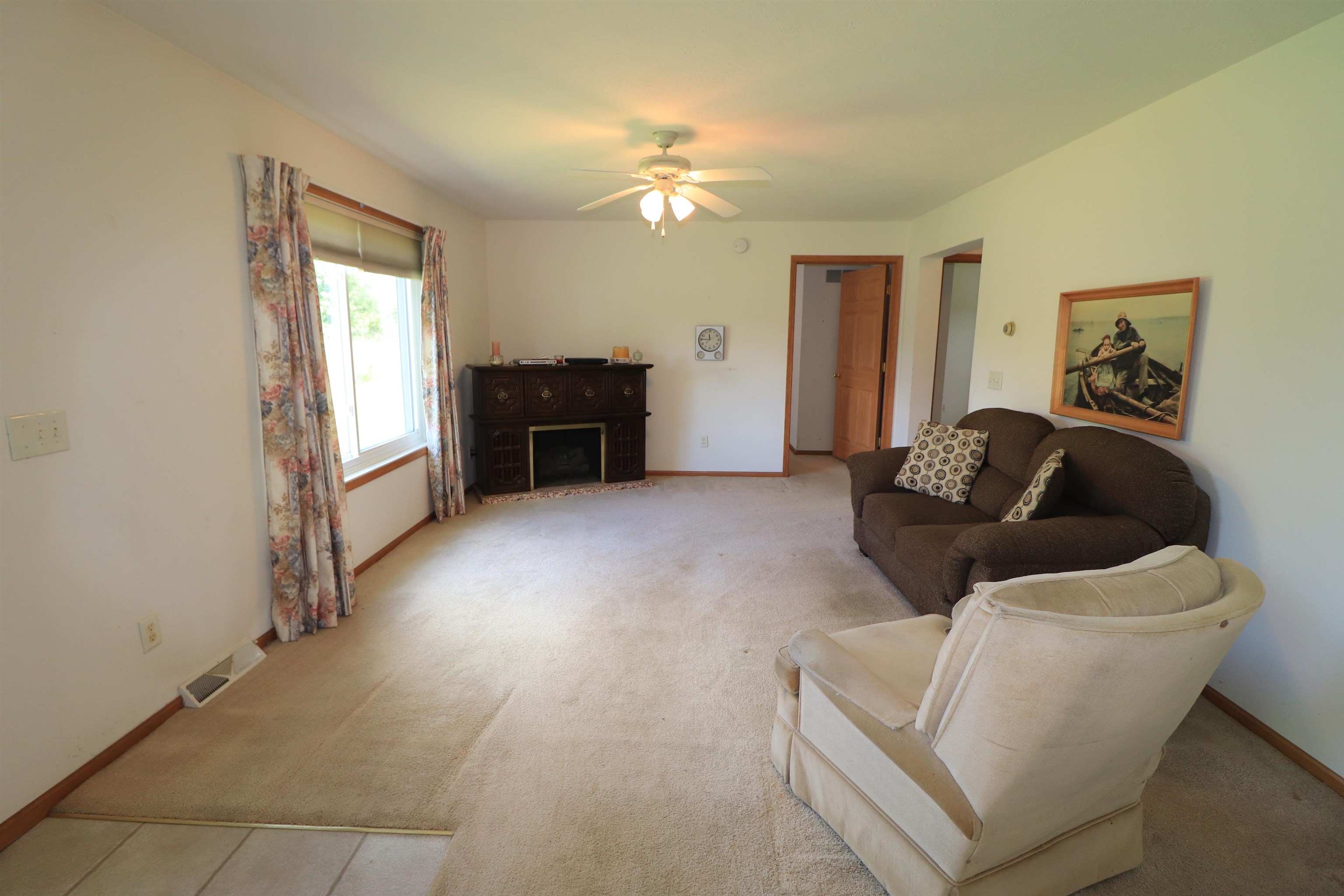 2209 South Ellis Road Janesville, WI 53548 - Photo 6 of 25