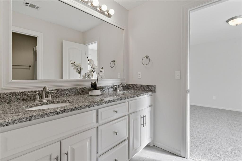 17354 South Legler Road Olathe, KS 66062 - Photo 24 of 44