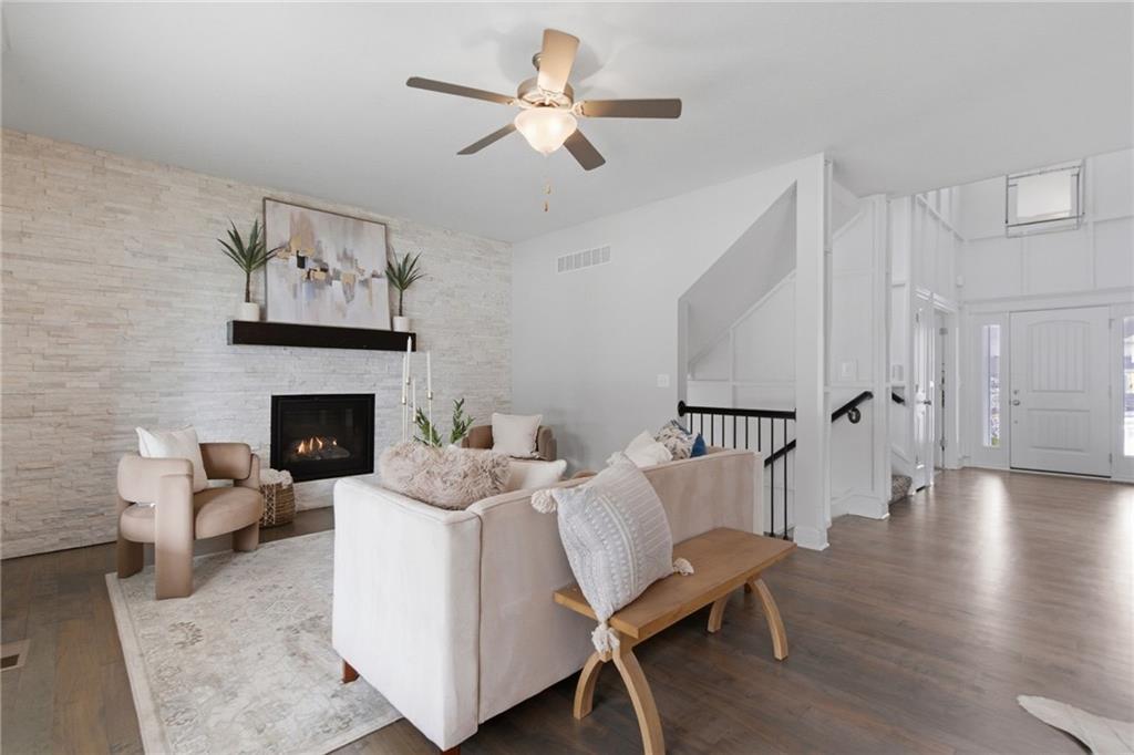 17354 South Legler Road Olathe, KS 66062 - Photo 3 of 44