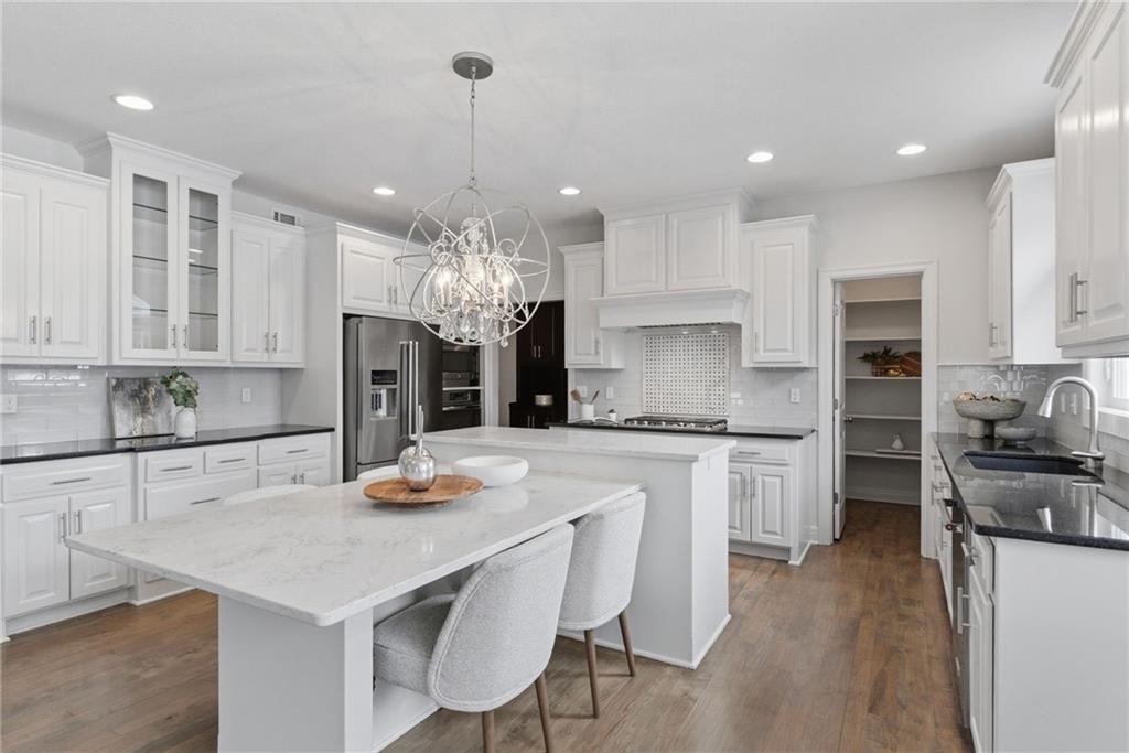 17354 South Legler Road Olathe, KS 66062 - Photo 10 of 44